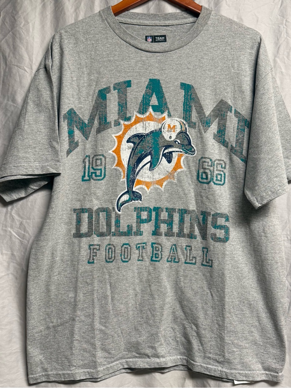 Vintage NFL Miami Dolphins football Gray Graphic T-Shirt size L/G